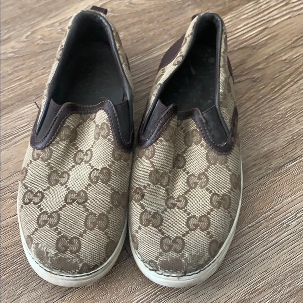 Gucci Sneakers - Picture 2 of 5